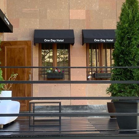 One Day Hotel Jerevan Buitenkant foto