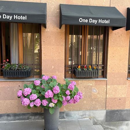One Day Hotel Jerevan Buitenkant foto