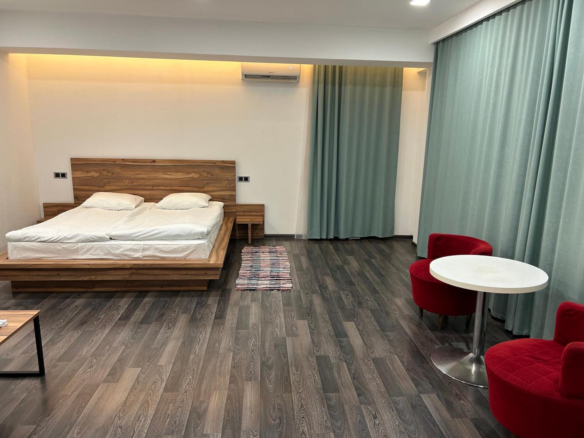 One Day Hotel Jerevan Buitenkant foto